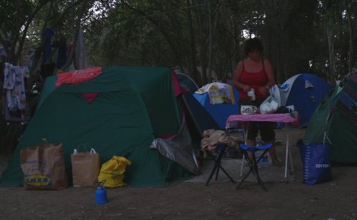 tenda e colazione in campeggio